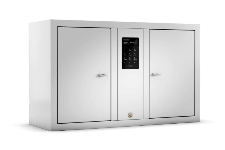 Moderne Wertfachschrank mit zwei Türen und einem digitalen Bedienfeld.
